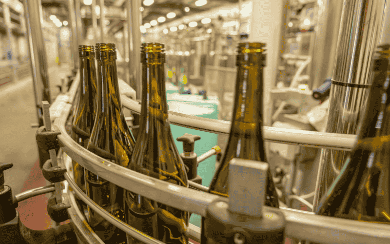 Supporting Clean-in-Place Systems in Food & Beverage Facilities The Science Behind HydroFLOW®: Award-Winning Water Treatment Technology