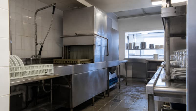 Waikiki Hotel: Dishwasher Water Spots Cut in 60 Days
