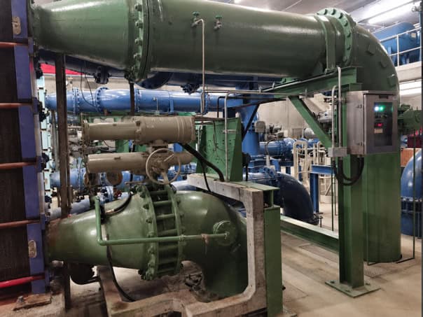 Treated and untreated plate heat exchanger water channels at a seawater pump station, Hong Kong